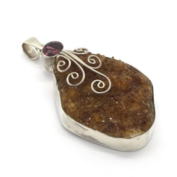 Dije de Citrino y Granate natural engarzado en plata 925