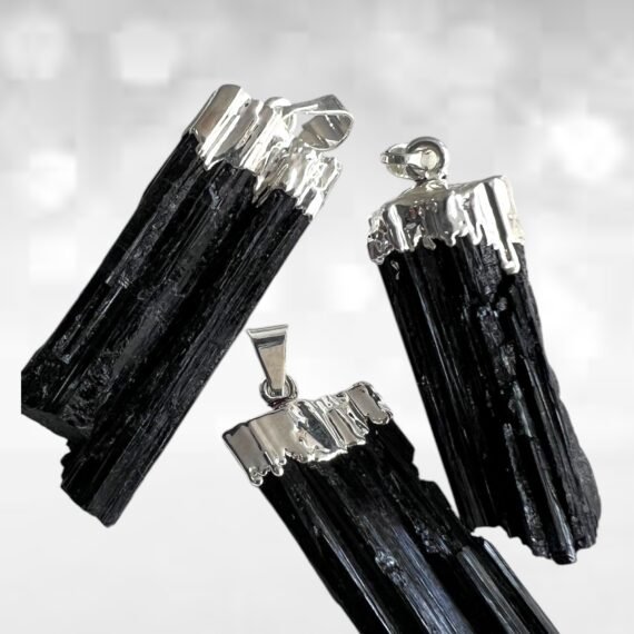 Dije Turmalina Negra con engarce superior