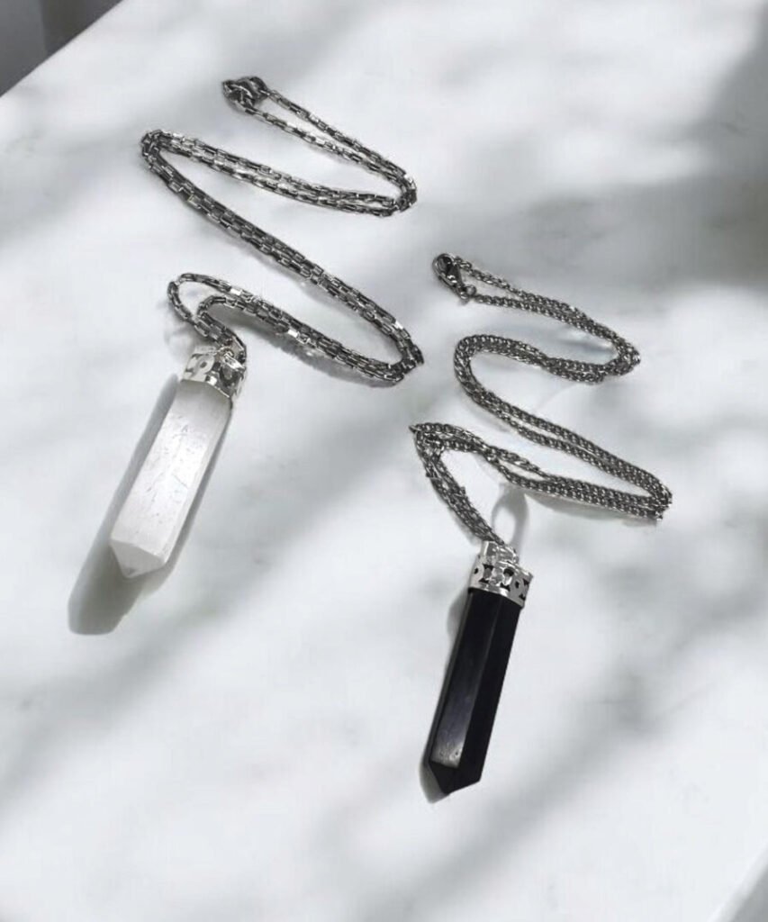 Dije de Selenita y Shungita puntas de piedra natural