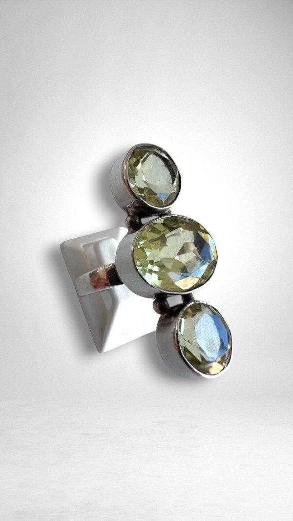 Anillo Cuarzo Limón con Plata