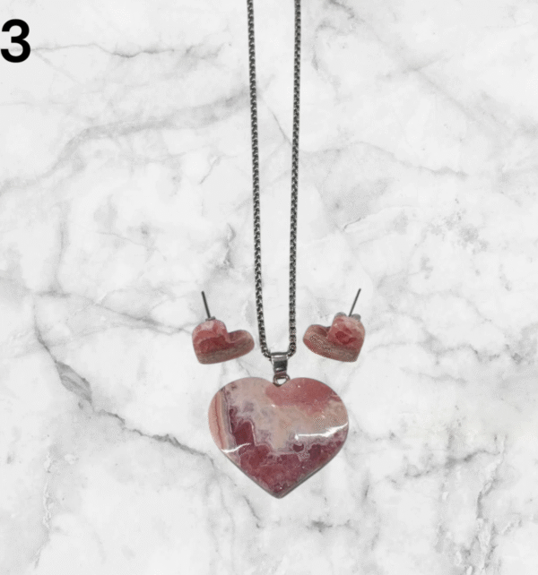 Conjunto de rodocrosita dije y aro en forma de corazon