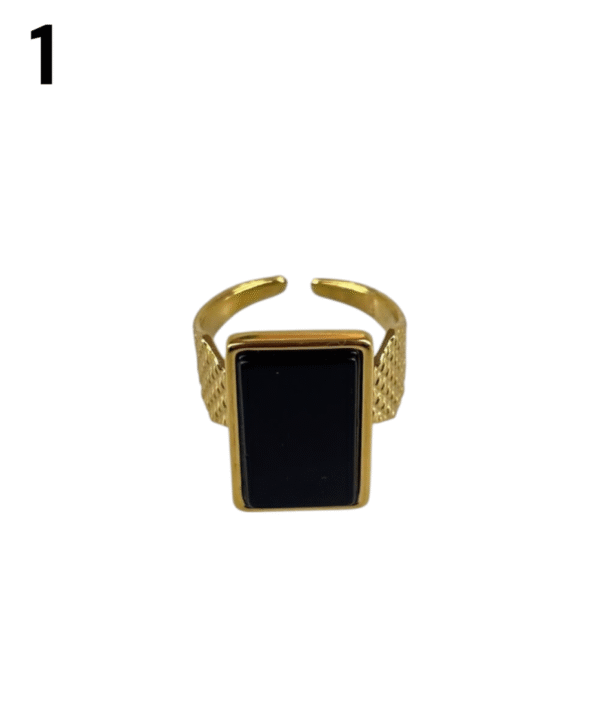 Anillos de acero dorado