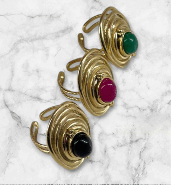 Anillos espiral con piedra cental