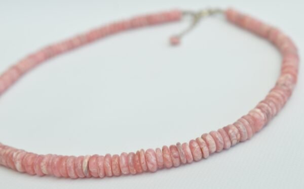 Collar con donitas de Rodocrosita y cierre de plata calidad premiun