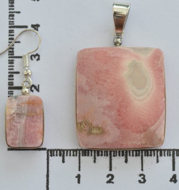 Conjunto de collar y aros de Rodocrocita engarzado en acero