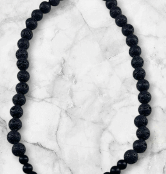 Collar de piedra volcánica y Ónix negro bolitas