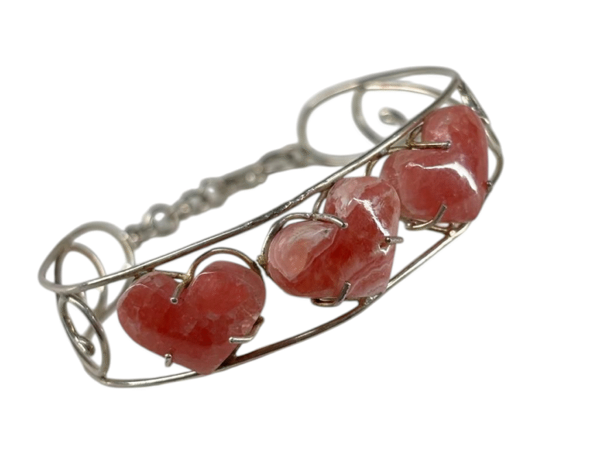 Pulsera de Rodocrosita con detalle de corazón y plata