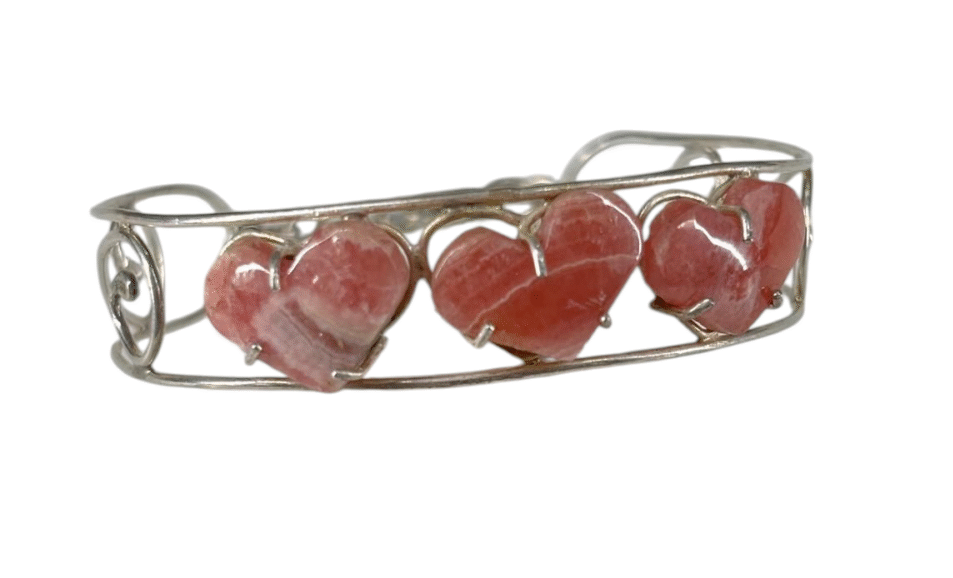 Pulsera de Rodocrosita con detalle de corazón y plata