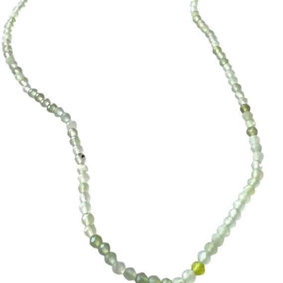 Collar de bolitas de Cuarzo verde natural facetado