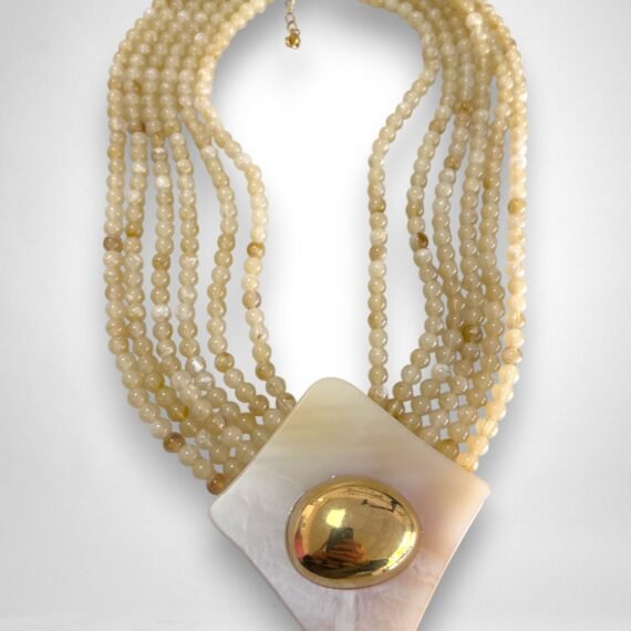 Collar Arena Dorada